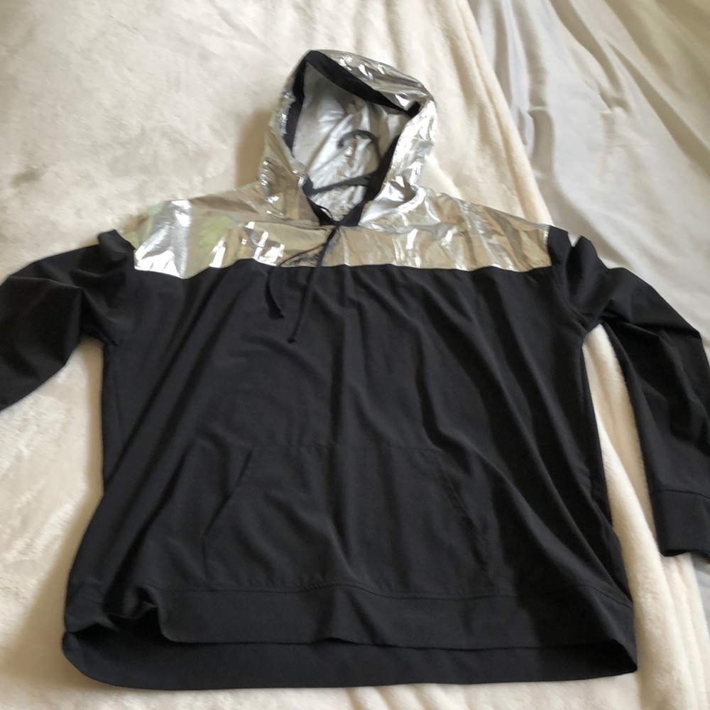 VS sport pull over hoodie